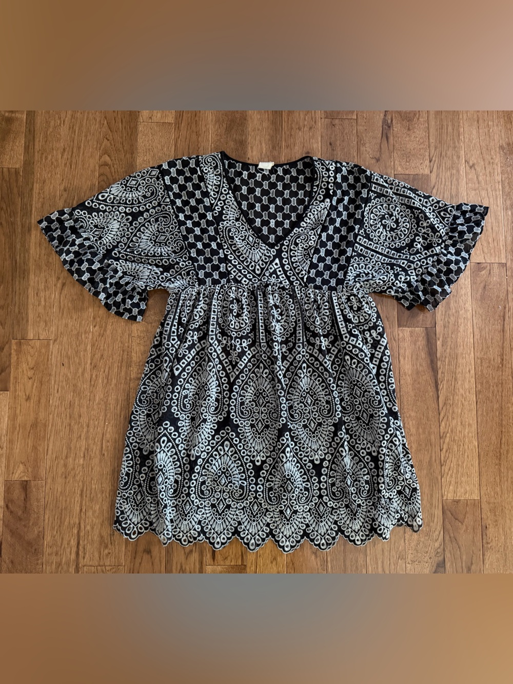 Anthropologie Embroidered Dress By Akemi + Kin
Brooke Flowy Size 0